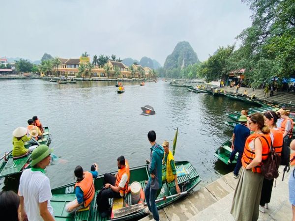 Ninh Binh Vietnam Travel Guide